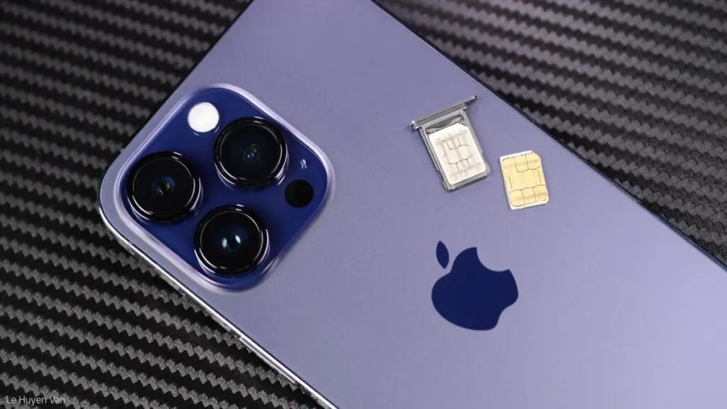 So sánh 2 SIM vật lý và eSIM có gì khác nhau, nên đổi không? sim vat ly va esim thumb