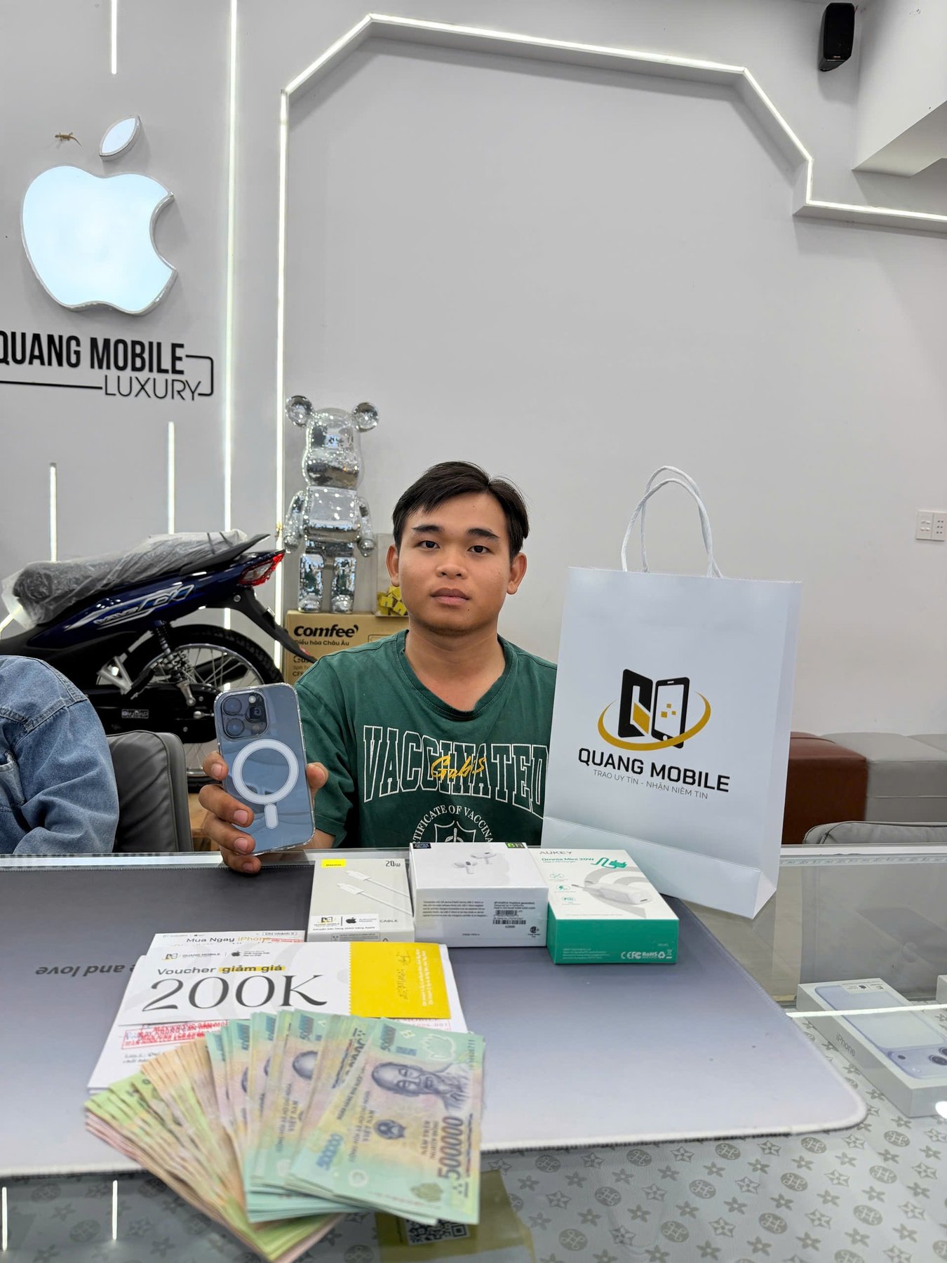 qm khach hang clean 112 112 2026 04 27 176 z7766147174401 6c901c99ad9797c65d88d65c8fe4eec2